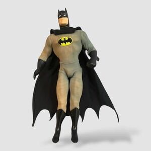 Vintage 1996 Batman DC Comics Cloth Body Doll Gray Suit Black‎ Cape 12" Figure